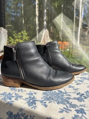 KENSIE Black Leather Ankle Boots with Inside Side Zip